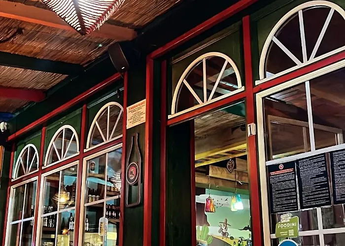 Chilli Hostel Τίρανα