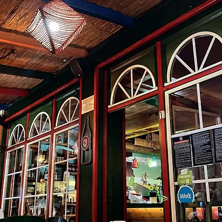 Chilli Vandrarhem Tirana