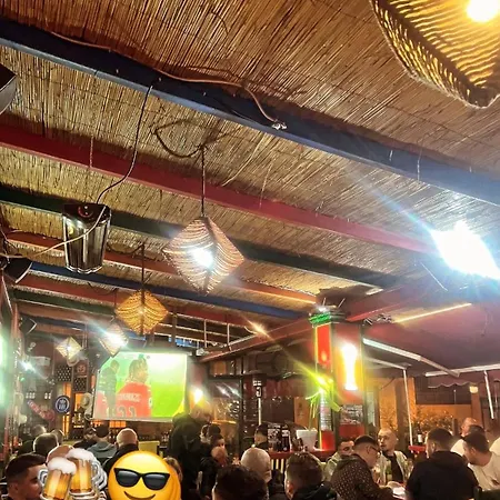 Chilli Vandrarhem Tirana