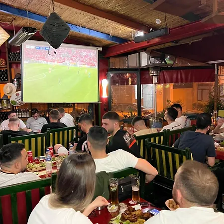 Chilli * Τίρανα